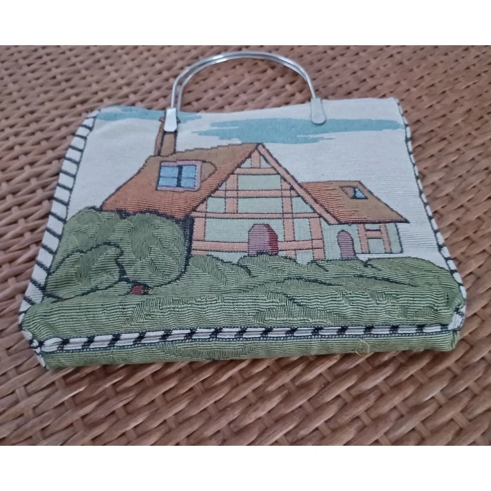 Vintage Needlepoint French Knot Cottage Garden Purse Embroidered Metal Handle‎